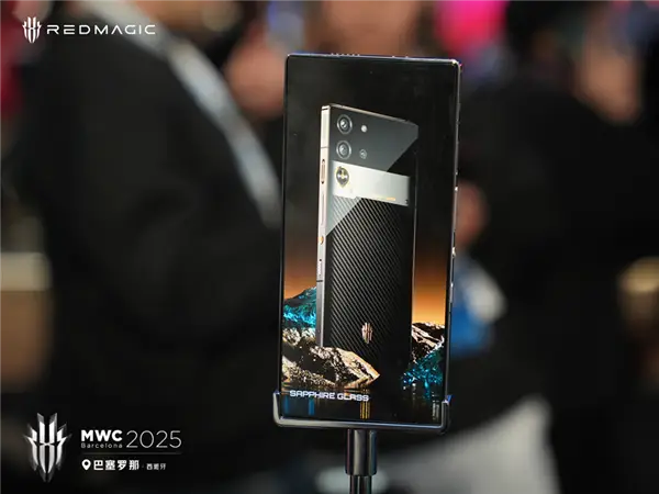 _為全球電競愛好者帶來全方位極致游戲體驗！紅魔參展MWC2025：首款裸眼3D游戲本亮相_為全球電競愛好者帶來全方位極致游戲體驗！紅魔參展MWC2025：首款裸眼3D游戲本亮相